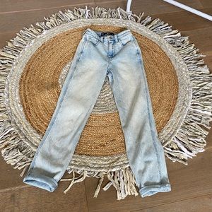 Hollister Mom Jeans size 00